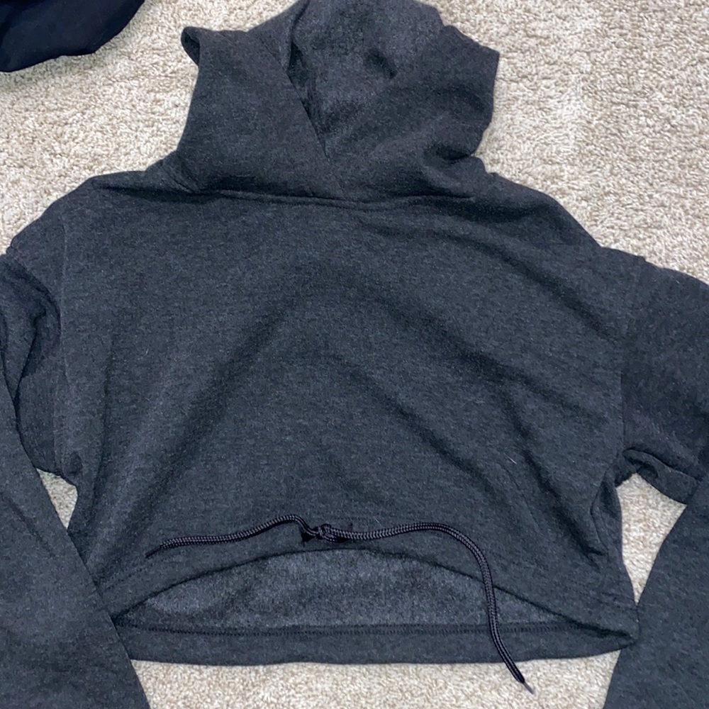 cropped hoodie